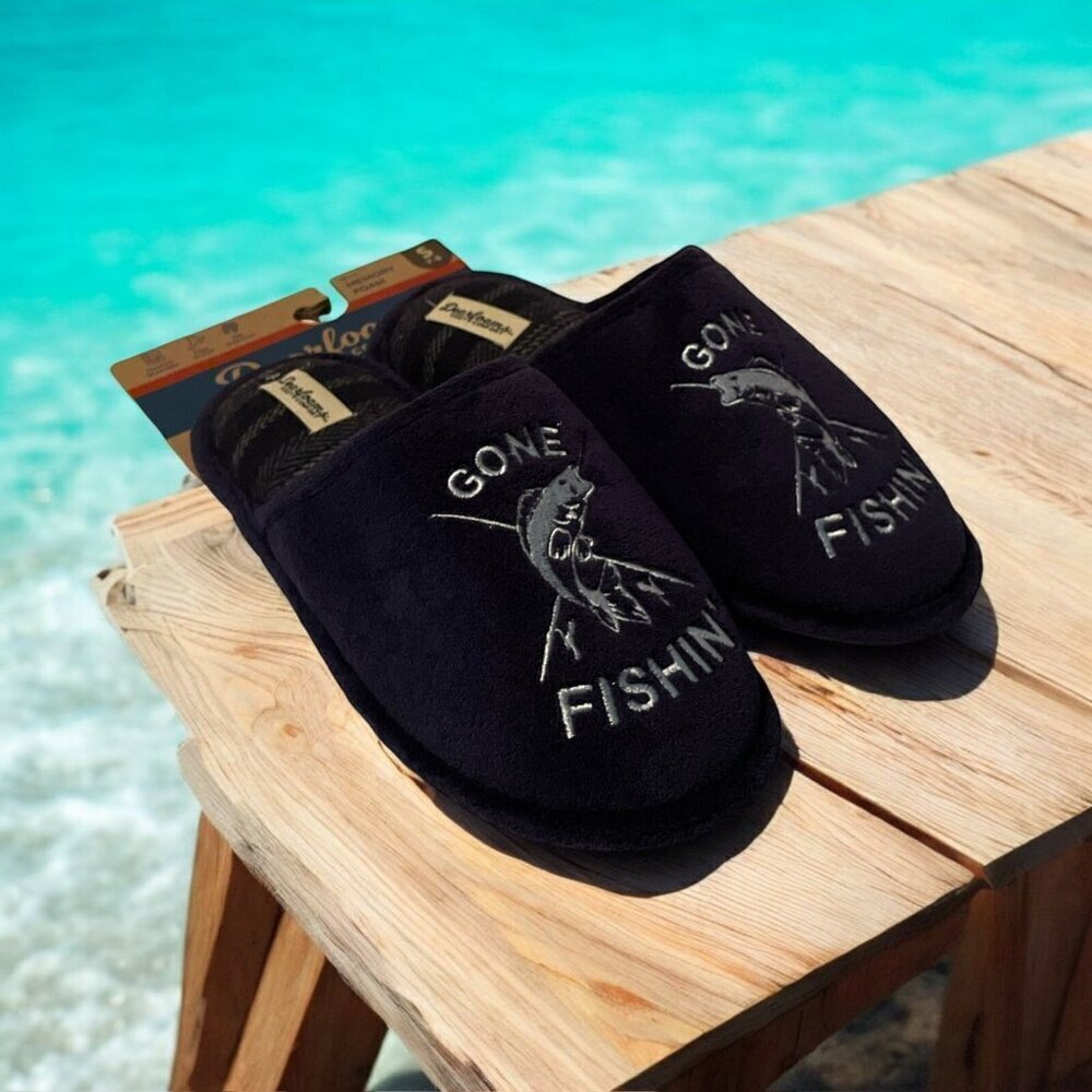 Dearfoams Mens Cozy Comfort Memory Foam Gone Fishin Slippers Size S 7/8 Blue